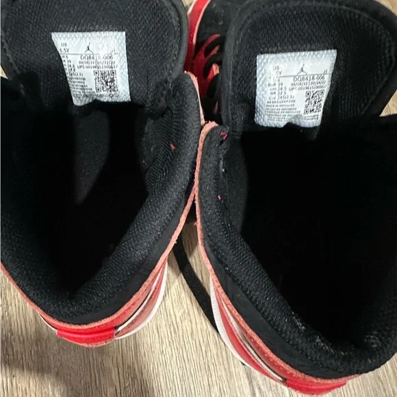 {preloved} Youth Air Jordan 1 - Picture 9 of 11